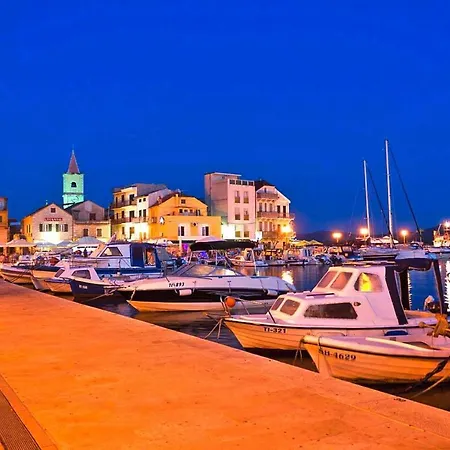 Apartment Fortuna In Pirovac, Close To The Seabeach
