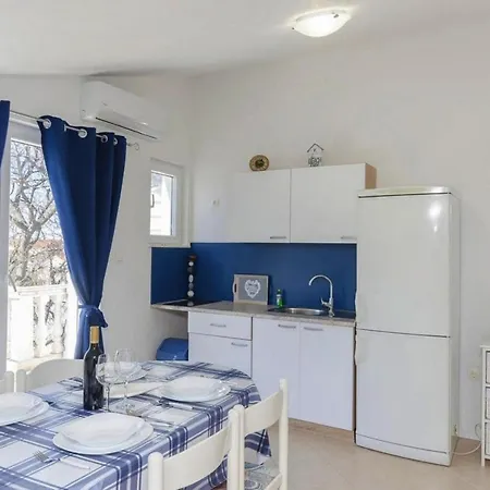Apartment Fortuna In Pirovac, Close To The Seabeach