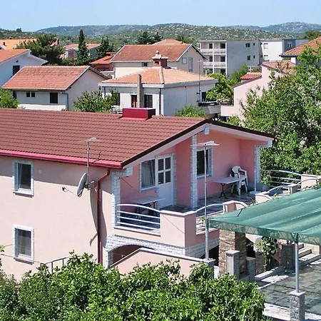 Fortuna In Pirovac, Close To The Seabeach Apartment