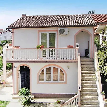 Apartment Fortuna In Pirovac, Close To The Seabeach *